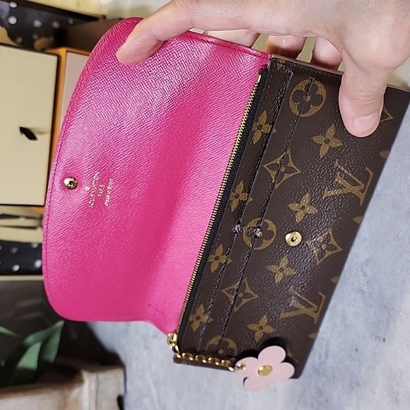 Louis Vuitton Limited Edition Monogram Blooming wallet - Picture 5 of 13